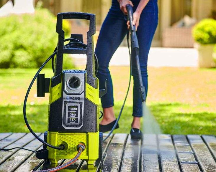 10 моек высокого давления для дома и авто: на какие модели стоит обратить внимание